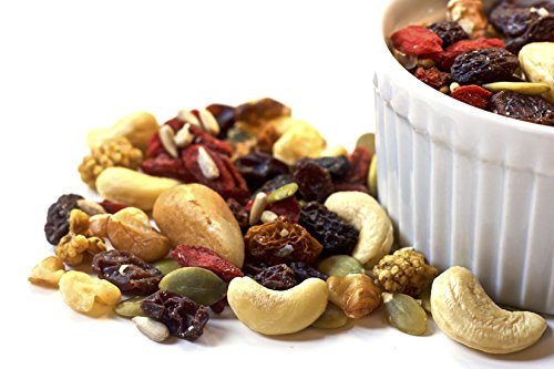 Raw Superfoods Trail Mix - The Works (Goji Berries, Golden Berries, Mulberries, Raisins, Brazil Nuts, Cashews, Walnuts, Pumpkin and Sunflower Seeds) - Image 2